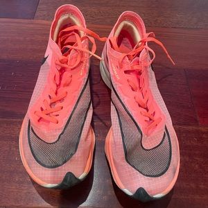 Nike ZoomX Vaporfly NEXT%, women’s 8 / men’s 6.5